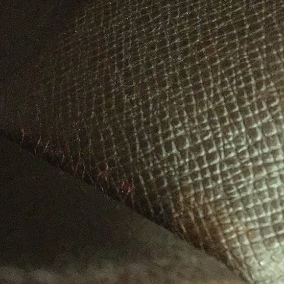 Louis Vuitton key holder checker print - Picture 7 of 10